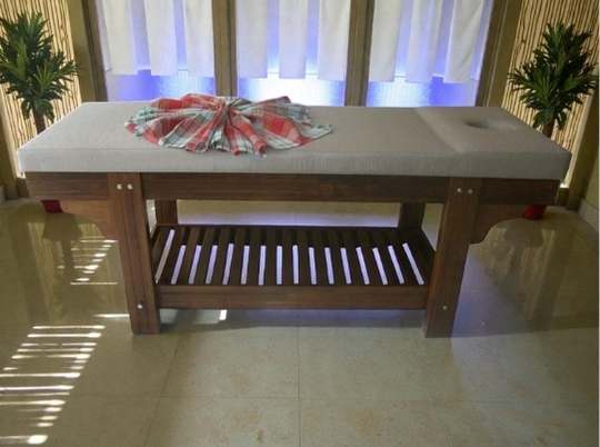 Ceviz Renk Ahşap Masaj Yatağı